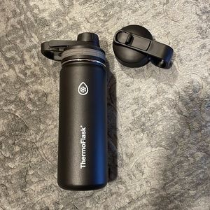 18 oz black ThermoFlask double insulated stainless steel water bottle w/…